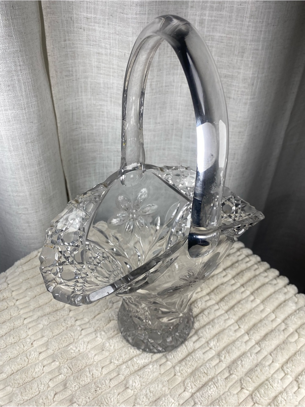 Vintage Crystal Glass Bride’s Basket Vase Flower Etched Starburst Base 11.5” - Picture 4 of 14